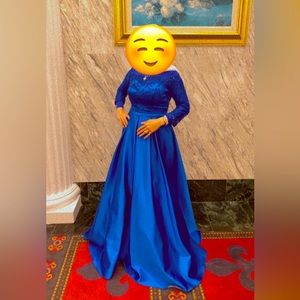 Only worn once! Royal Blue Gown Prom Dress 💙